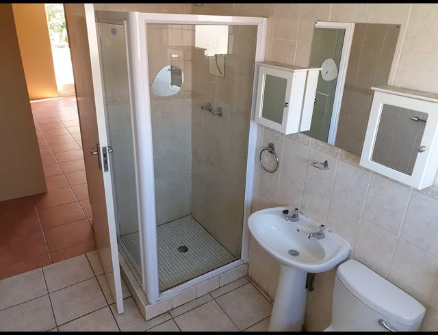 3 BEDROOM APARTMENT RENTED IN FLORENTIA